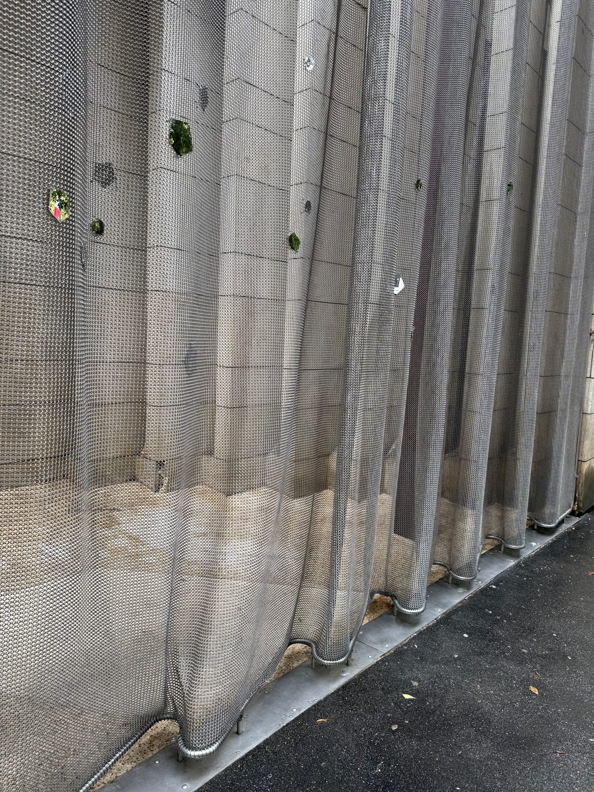 Entrée du conservatoire Jacques-Ibert, vue 3